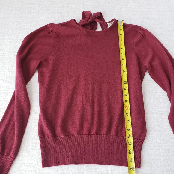🆑️H&M Sweater Top with Back Bow Tie in Burgundy Red SZ Medium - Picture 10 of 10